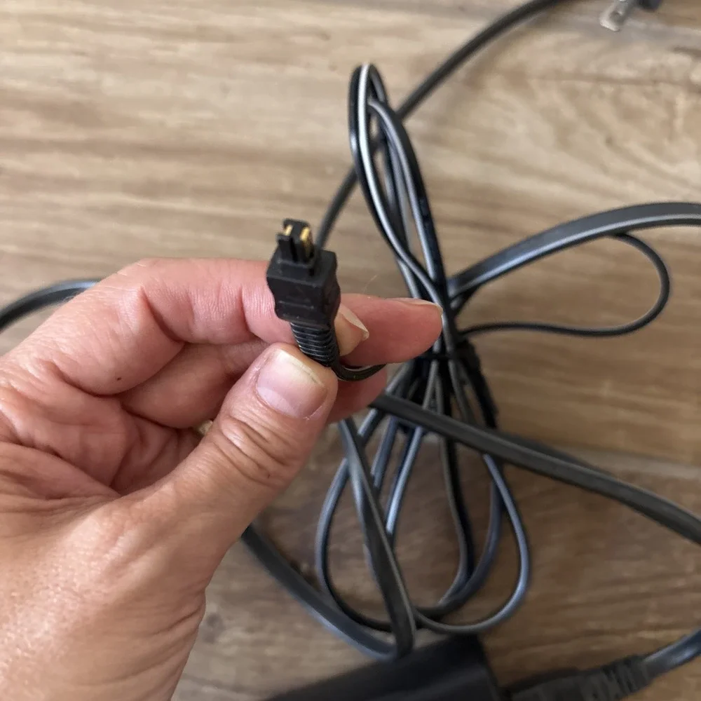 SONY AC-L10A AC Power Adapter 8.4VDC 1.5A Camcorder Charger GENUINE OEM